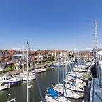 Marina 22-b Casa de Férias
